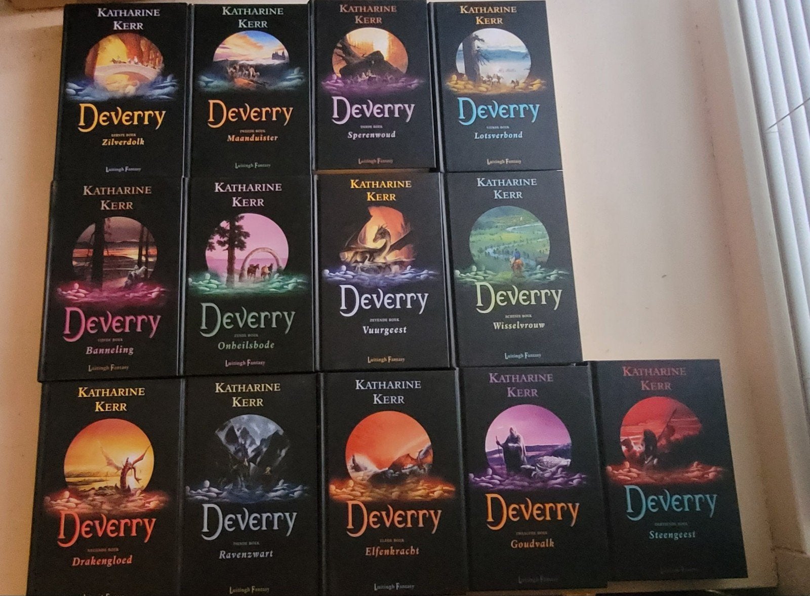 Deverry boeken/saga van Katherine Kerr, Boeken, Ophalen