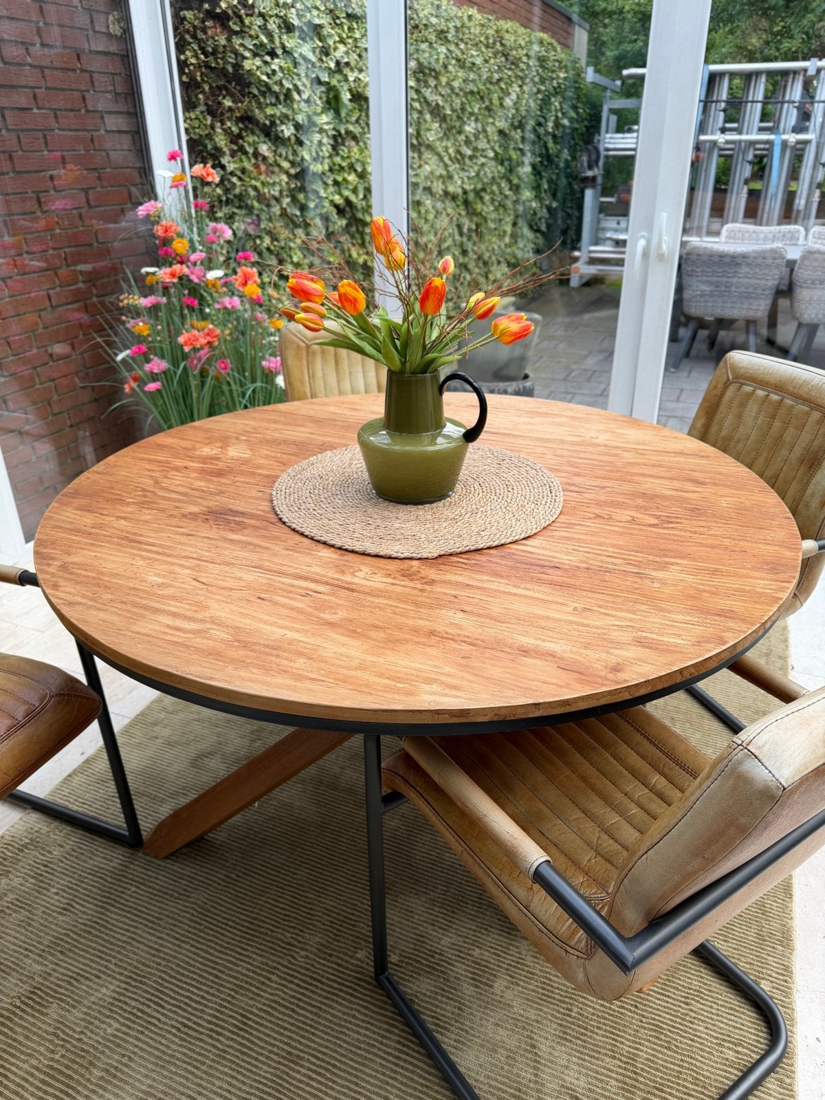 Leren eetkamerstoelen met houten ronde tafel, Ophalen, Gebruikt, Bruin, Leer