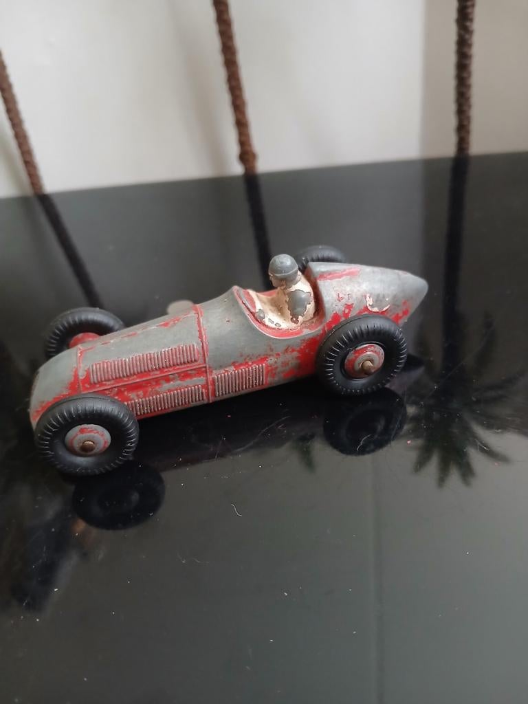 Alfa Romeo racewagen.  Dinky toys 231, Ophalen of Verzenden