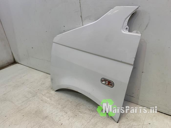 Scherm rechts-voor van een Volkswagen Transporter (LB9A), Gebruikt, -, Volkswagen, -