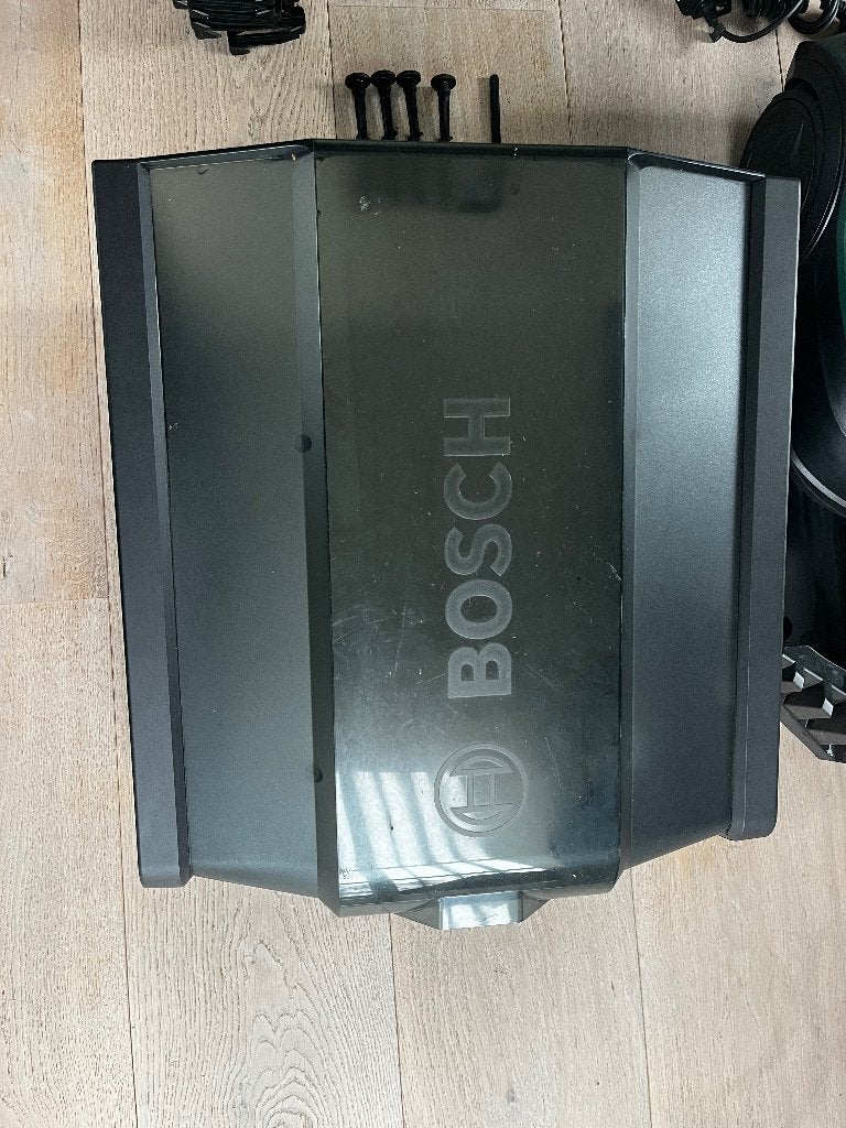 Bosch Indego garage z.g.a.n. met grondpinnen + extra …, Ophalen of Verzenden, Zo goed als nieuw, Minder dan 20 cm, Bosch