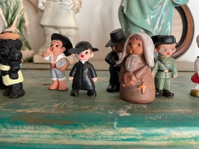 Vintage kleine terracotta beeldjes. Spaans souvenir spanje., Verzamelen, Poppen, Ophalen, Zo goed als nieuw, Overige typen