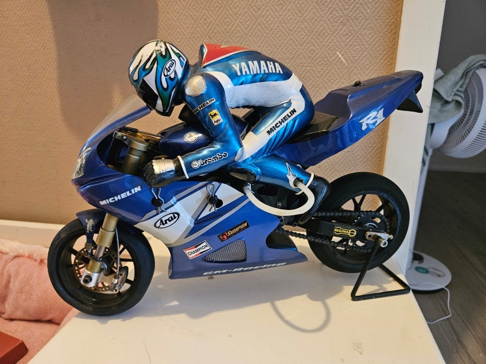 RC Yamaha R1 motorfiets met extra kappen en onderdelen, Ophalen, Gebruikt