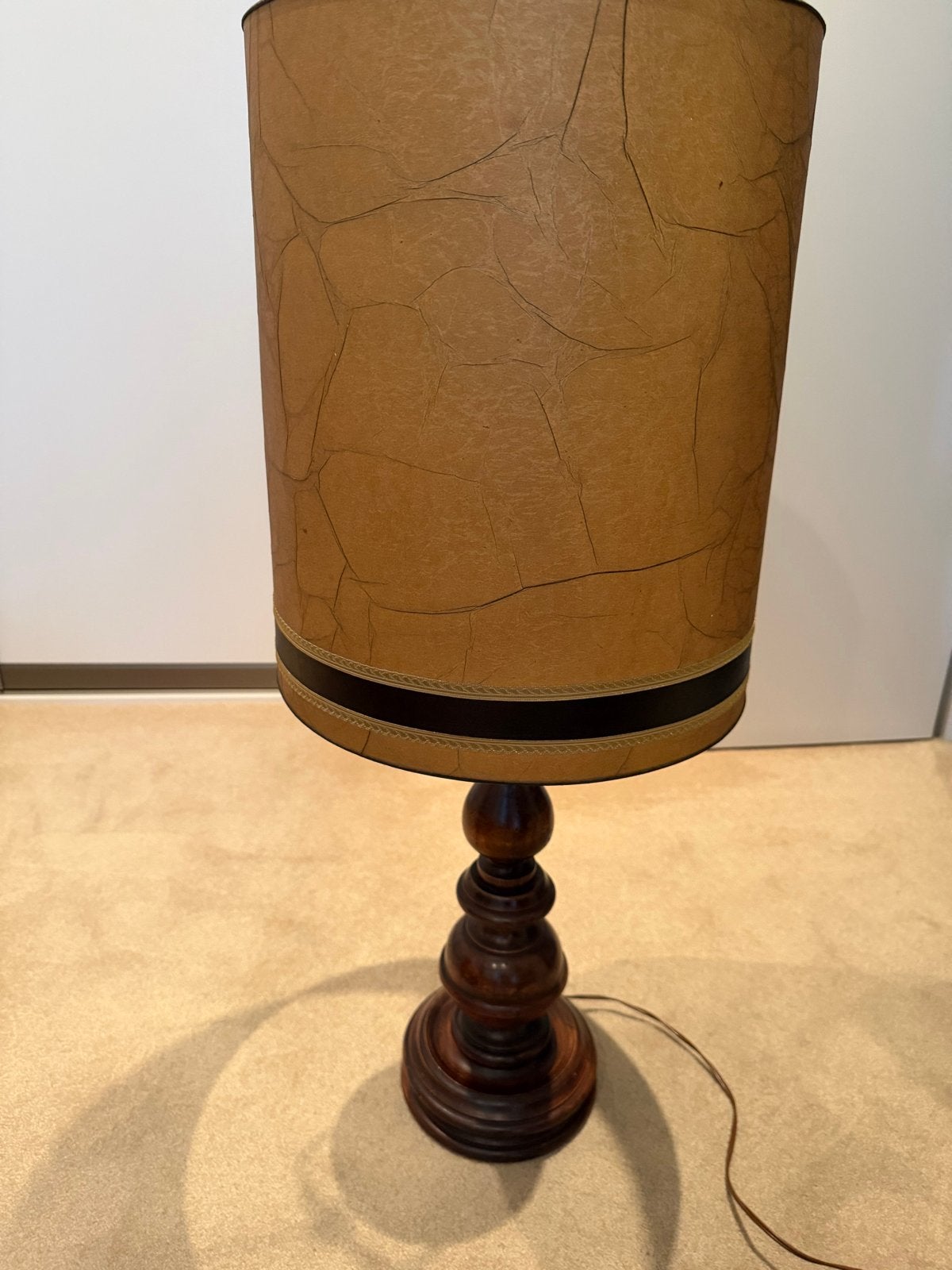 Vintage Vloerlamp met Houten Voet en Papieren Kap, Ophalen
