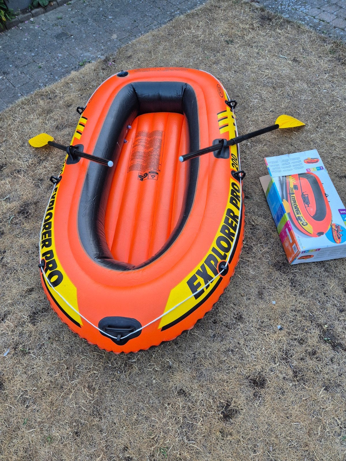 Intex Explorer 200 opblaasboot - Perfect voor zomerplezier!, Ophalen, Zo goed als nieuw