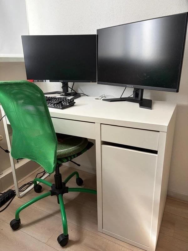 Ikea kleine bureau Micke (105x50 ) wit, Ophalen, Demontabel, Zo goed als nieuw, IKEA