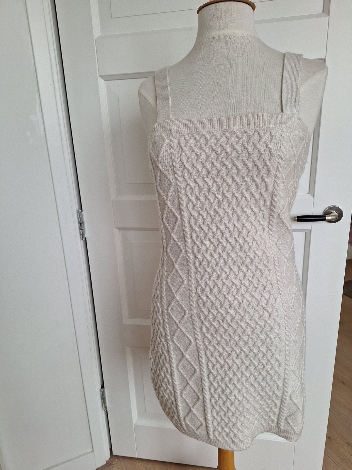 Jurk H&M mt M, Maat 38/40 (M), H&M, Beige, Ophalen of Verzenden