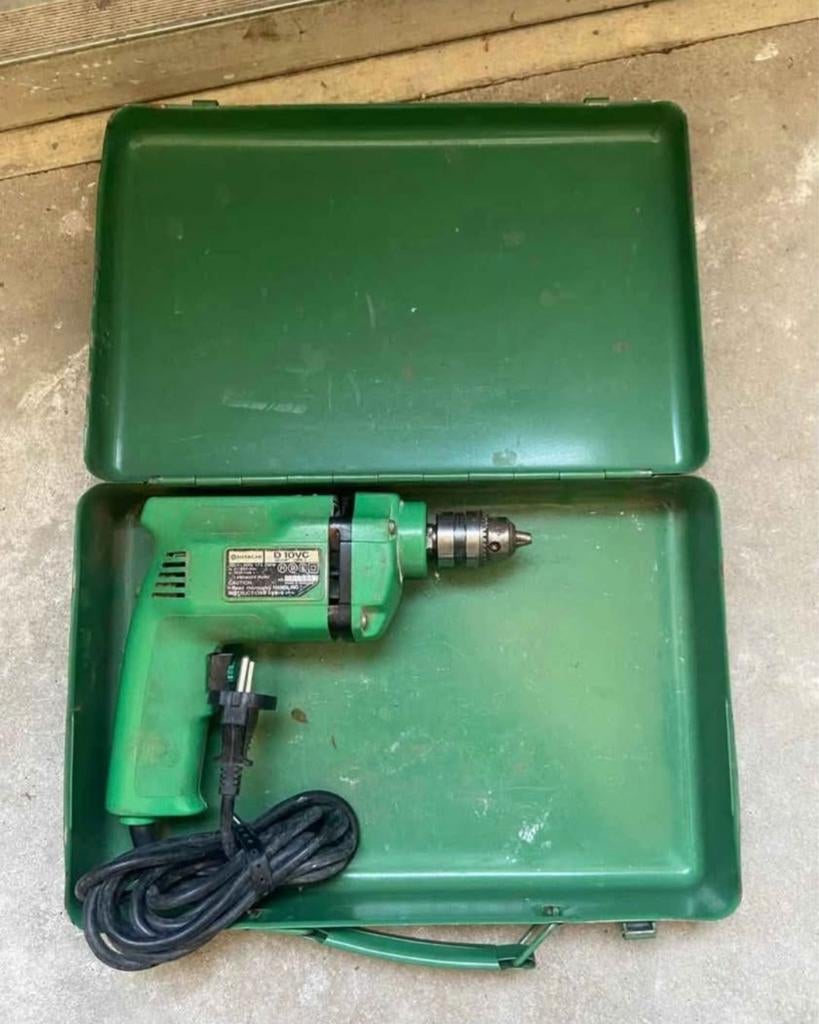 Hitachi D10VC Boormachine in Koffer - 350W, Doe-het-zelf en Verbouw, Gereedschap | Boormachines, Gebruikt, Variabele snelheid