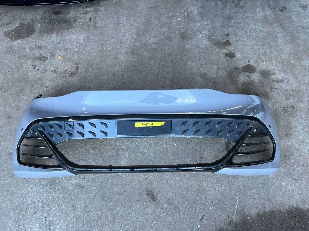 voorbumper cupra born 10e807221d 10e805903c 2021+, Gebruikt, Voor, Spanje, Bumper