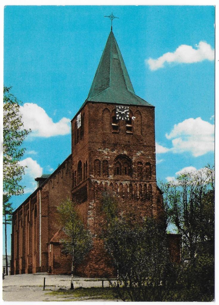 Garderen Ned Herv Kerk Ongelopen Ansichtkaart ( B4587 ), Ophalen of Verzenden, 1980 tot heden, Ongelopen