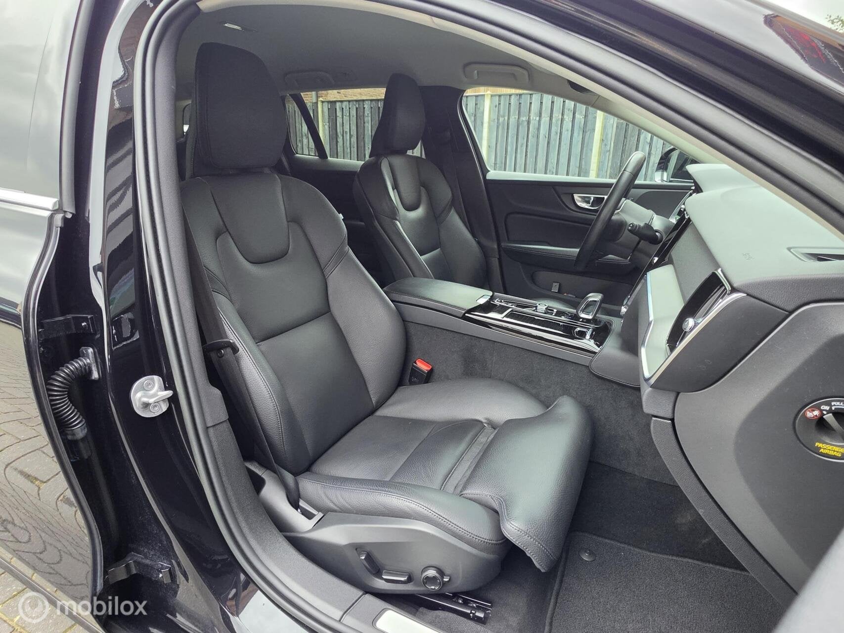 VOLVO V60 2.0 T6 PLUG-IN HYBRID 98,8% SOH LEER CAMERA MEMORY, Automaat, Dealer onderhouden, Gebruikt, 4 cilinders