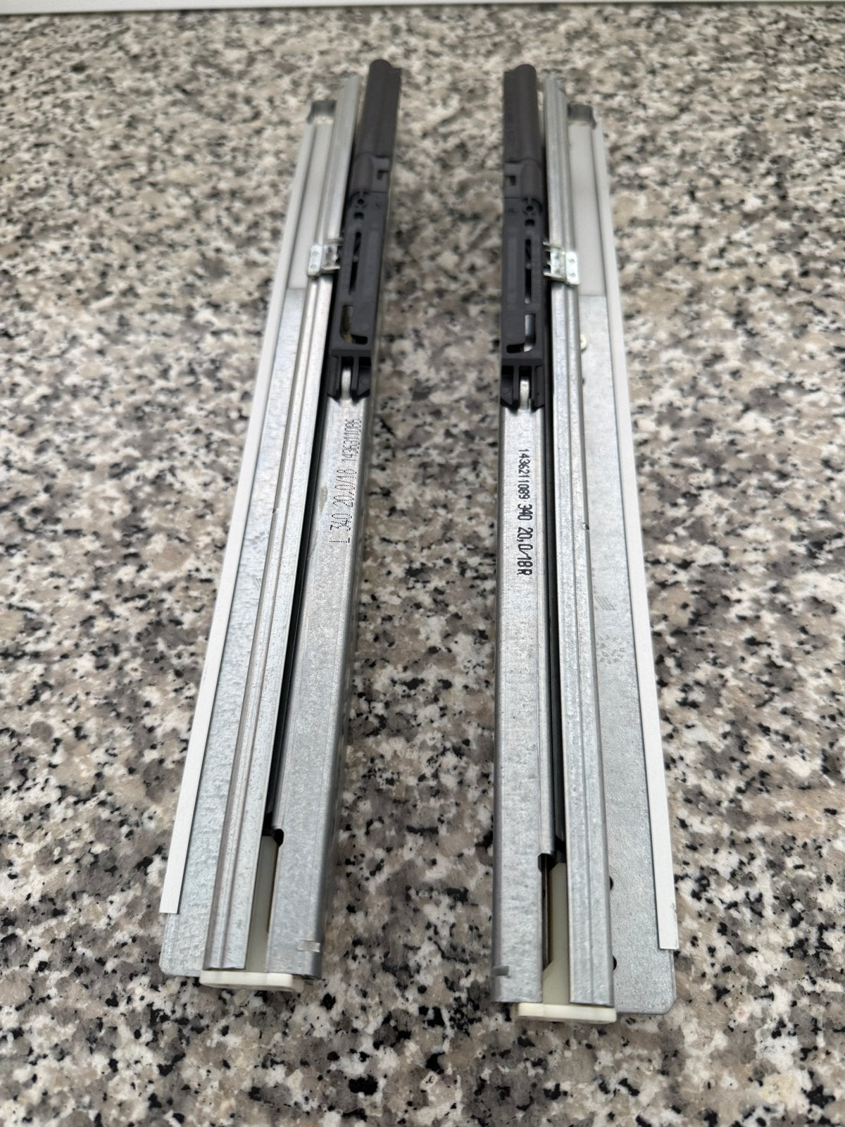 3 sets IKEA soft close ladegeleiders 35 cm diep, Ophalen of Verzenden, Zo goed als nieuw