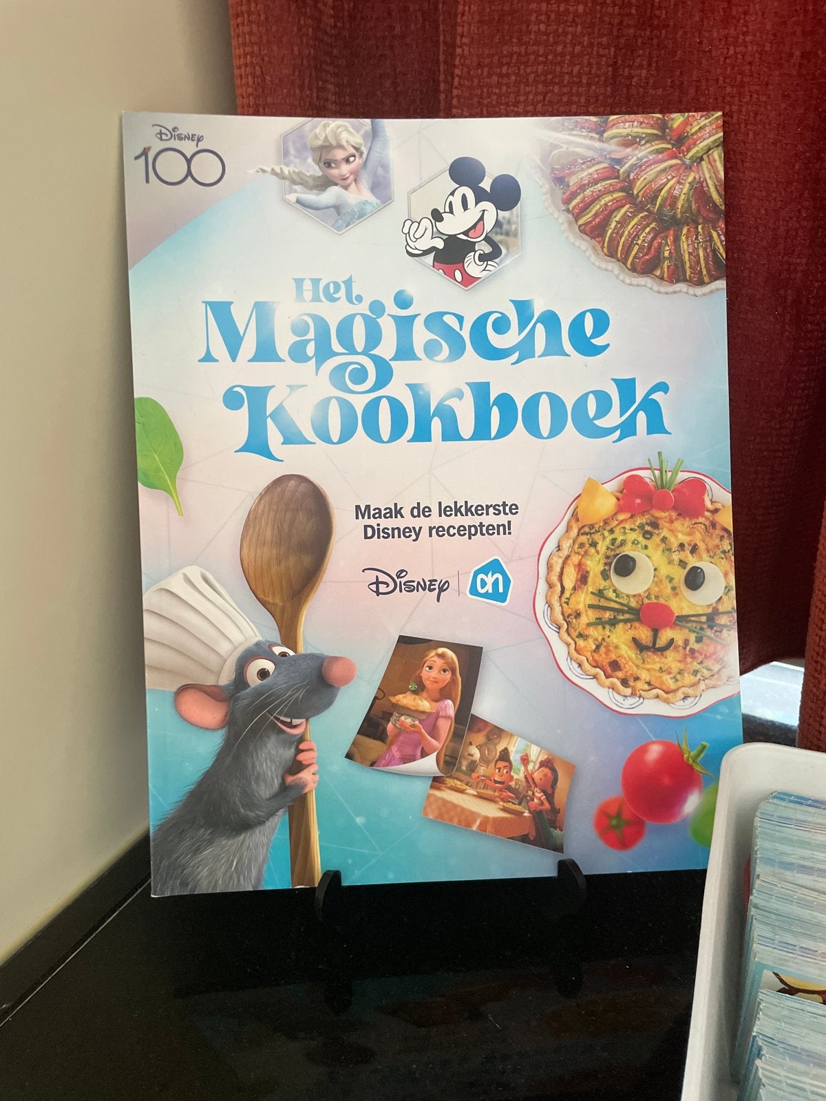 AH Disney Het Magische Kookboek voor kids + complete set, Ophalen of Verzenden, Zo goed als nieuw, Overige gebieden, Overige typen