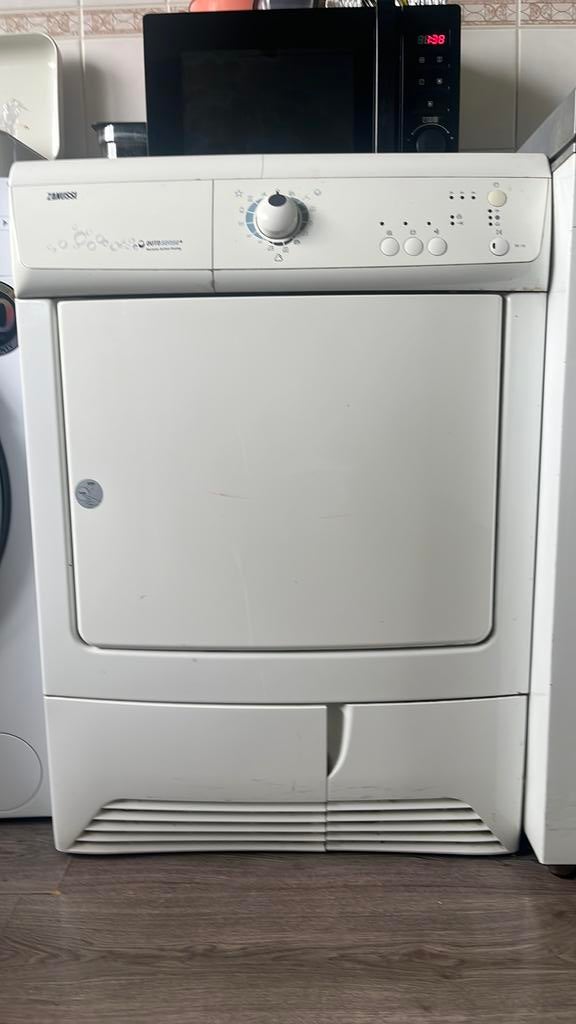 Droger Zanussi, Witgoed en Apparatuur, Wasdrogers, Ophalen, Zo goed als nieuw, Condens, 85 tot 90 cm