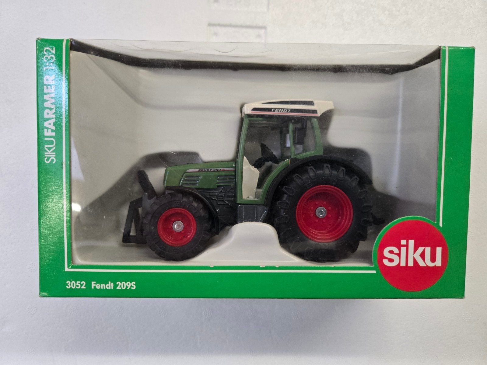 Siku Farmer 1:32 Fendt 209S Tractor - Nieuw in doos, Ophalen of Verzenden, Nieuw