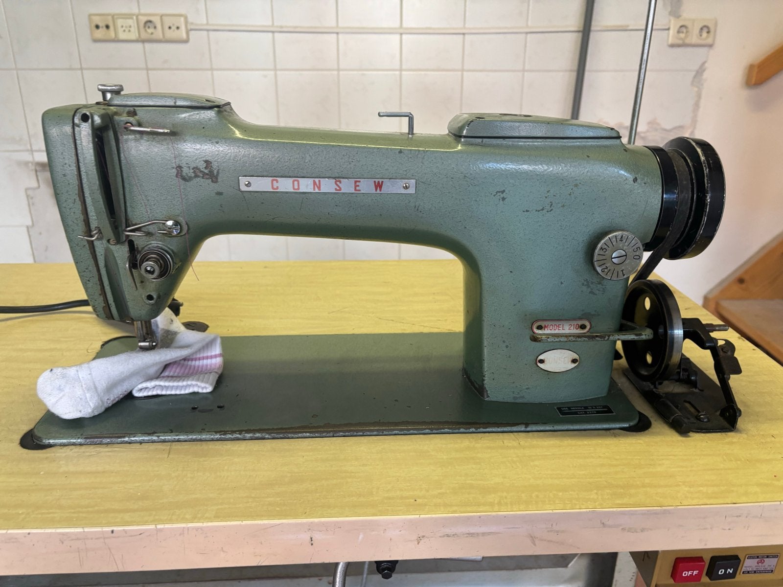 ConSew Model 210 Industriële Naaimachine, Gebruikt, Naaimachine, Industrieel, Ophalen