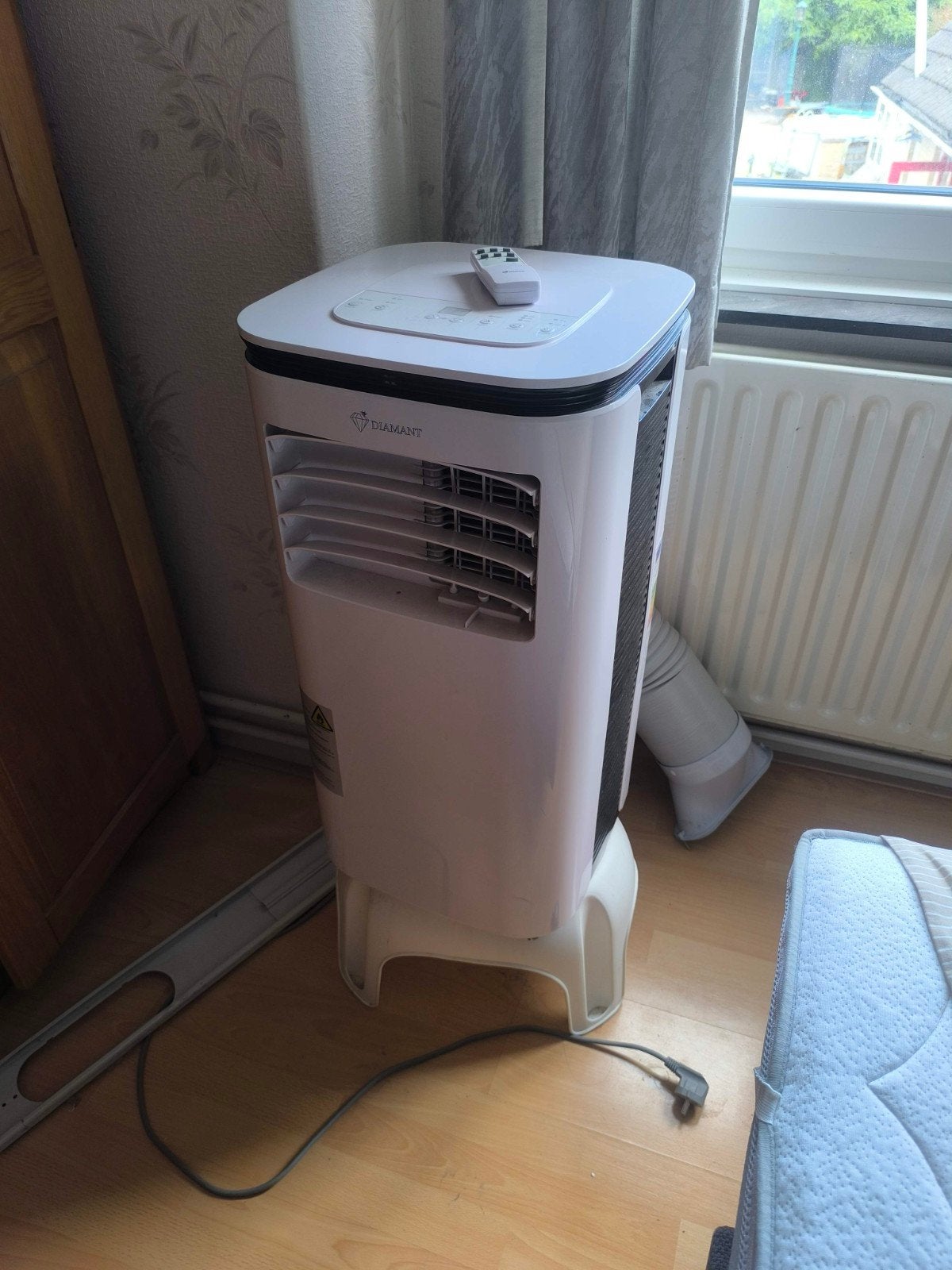 Diamant Mobiele Airco 9000BTU (2.6kW) met Afstandsbediening, Ophalen, Zo goed als nieuw, Energieklasse A of zuiniger, Koelen en Ontvochtigen
