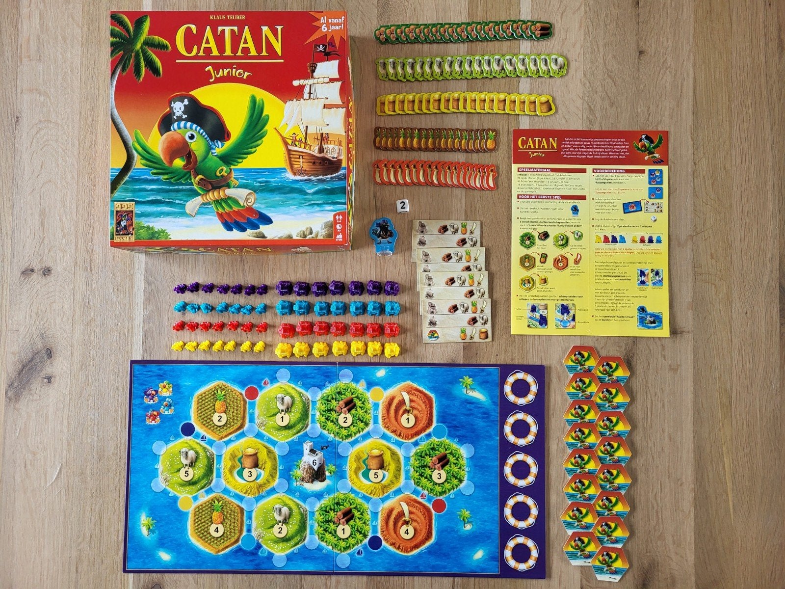 Catan Junior Bordspel, vernieuwde versie, Drie of vier spelers, Ophalen of Verzenden, Zo goed als nieuw, 999games