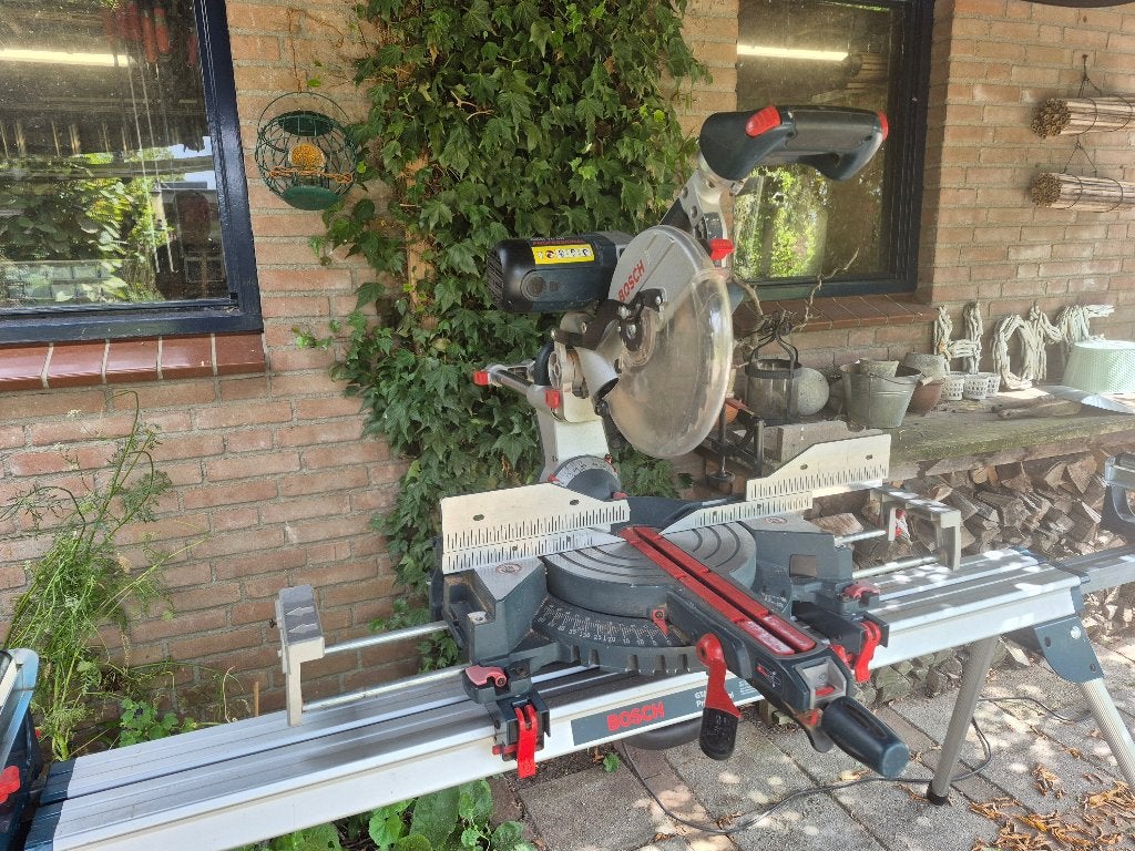 Bosch GCM 10 SD Afkortzaag + GTA 3700 + extra zaagbladen, Doe-het-zelf en Verbouw, Gereedschap | Zaagmachines, Ophalen, Gebruikt