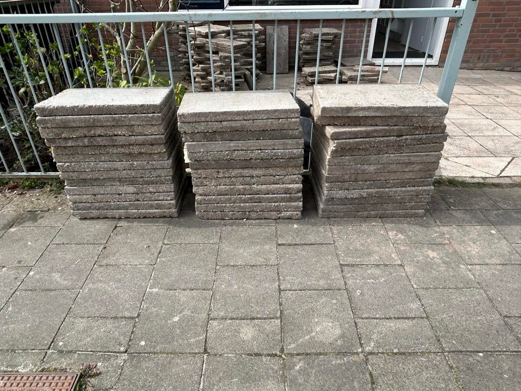 Gratis terrastegels - Ideaal voor tuin of pad, Tuin en Terras, Tegels en Klinkers, Gebruikt, Ophalen of Verzenden, 10 m² of meer