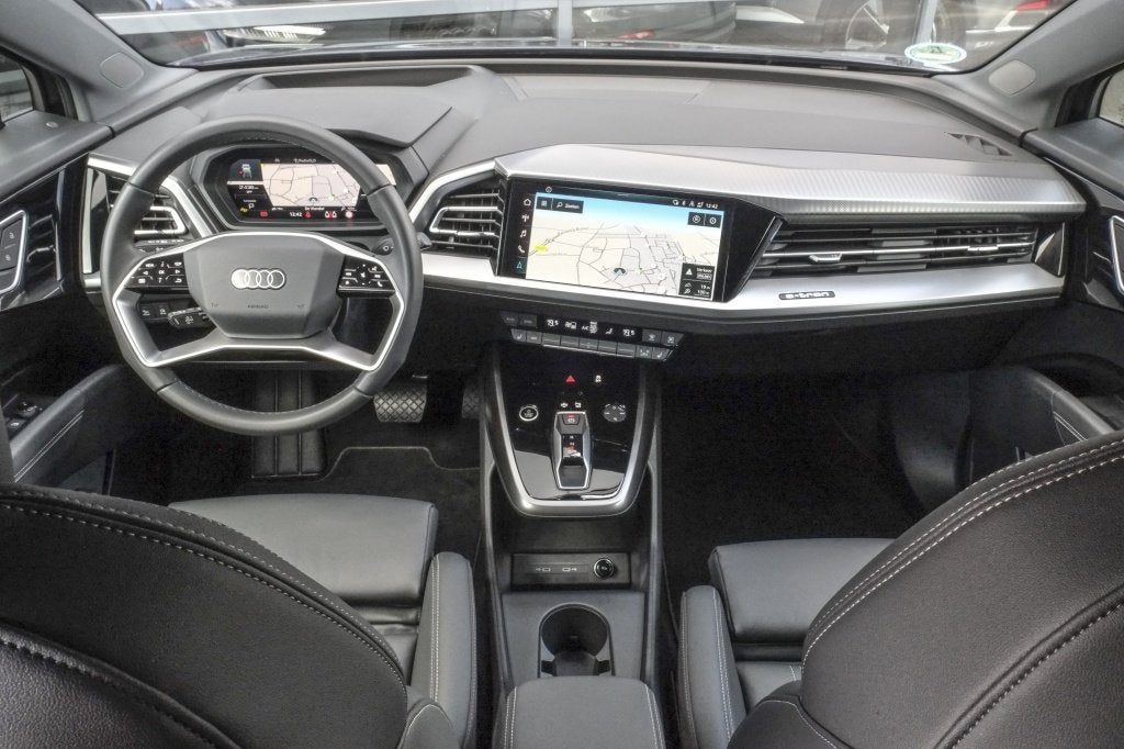Audi Q4 e-tron 45 e-tron | SOH 100% | Trekhaak | Leder | Spo, Auto's, Audi, Keurmerk '100% Onderhouden', 0 cilinders, Gebruikt