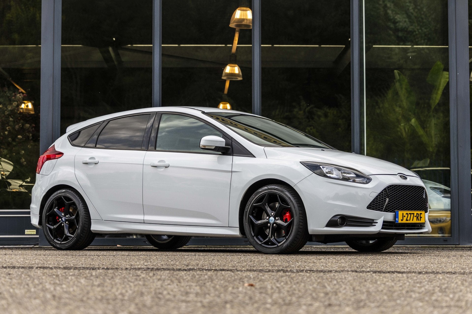 Ford Focus 2.0 EcoBoost ST-2 | Zeer netjes | (bj 2012), Euro 5, Gebruikt, 4 cilinders, 252 pk