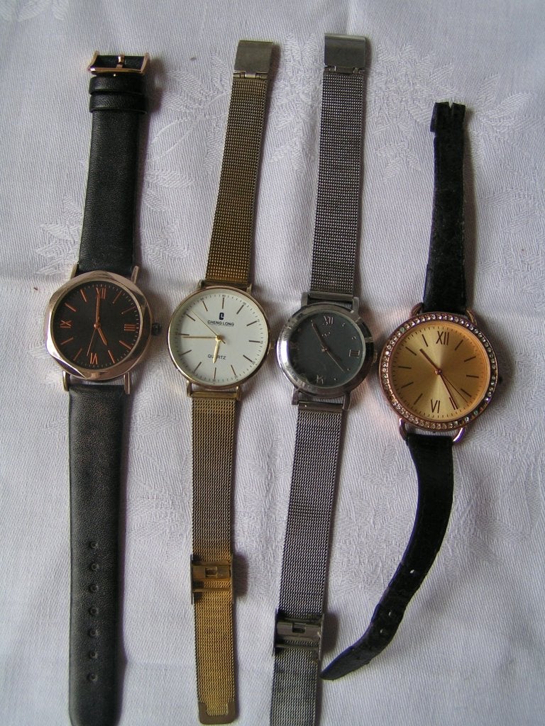 4 horloges nr ZZ 764, Overige merken, Staal, Gebruikt, Verzenden