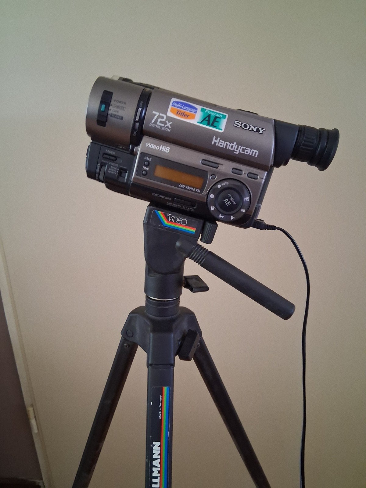Sony Handycam Video Hi8 CCD-TR515E PAL met statief, Ophalen of Verzenden, Hi 8, Camera