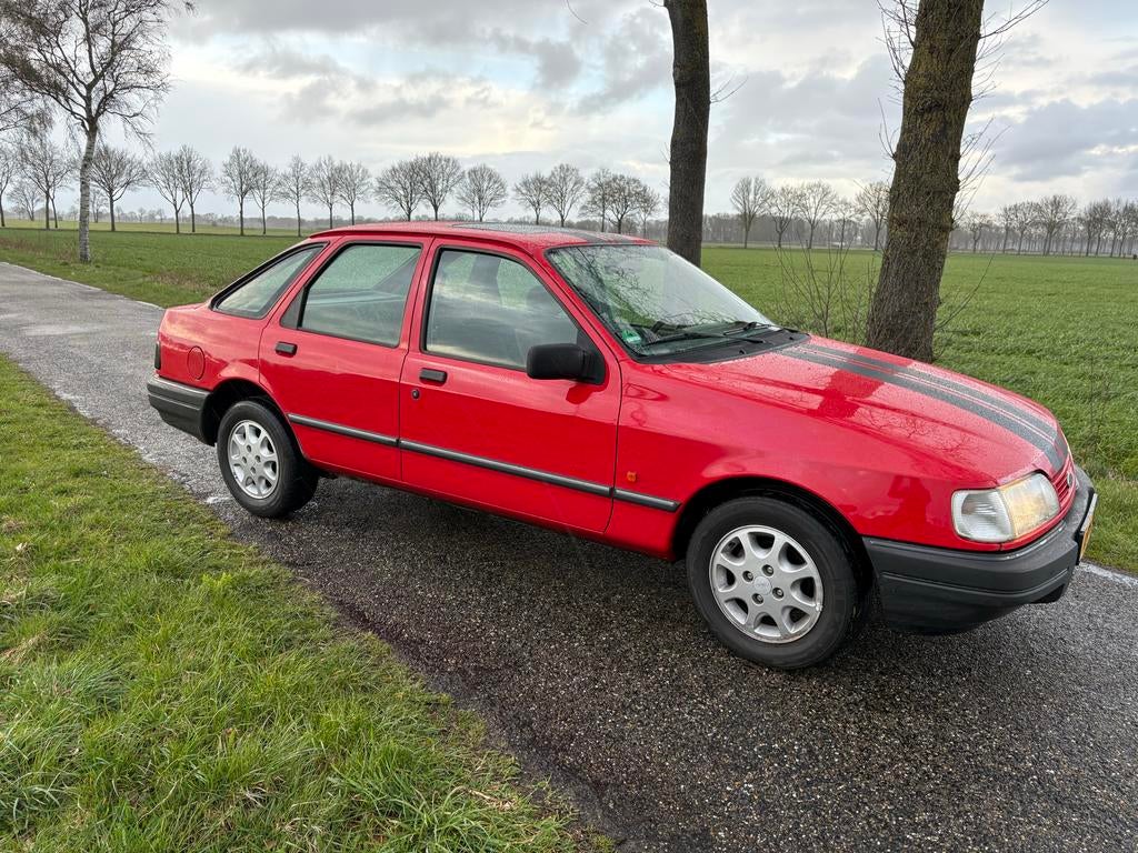 Ford Sierra 2.0i CLX apk 2028, Auto's, 4 cilinders, Bedrijf, Handgeschakeld, Grijs
