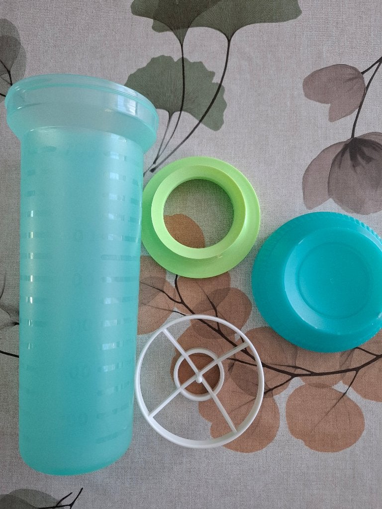 Tupperware shaker, Gebruikt, Ophalen of Verzenden, Lekvrij, 700 ml
