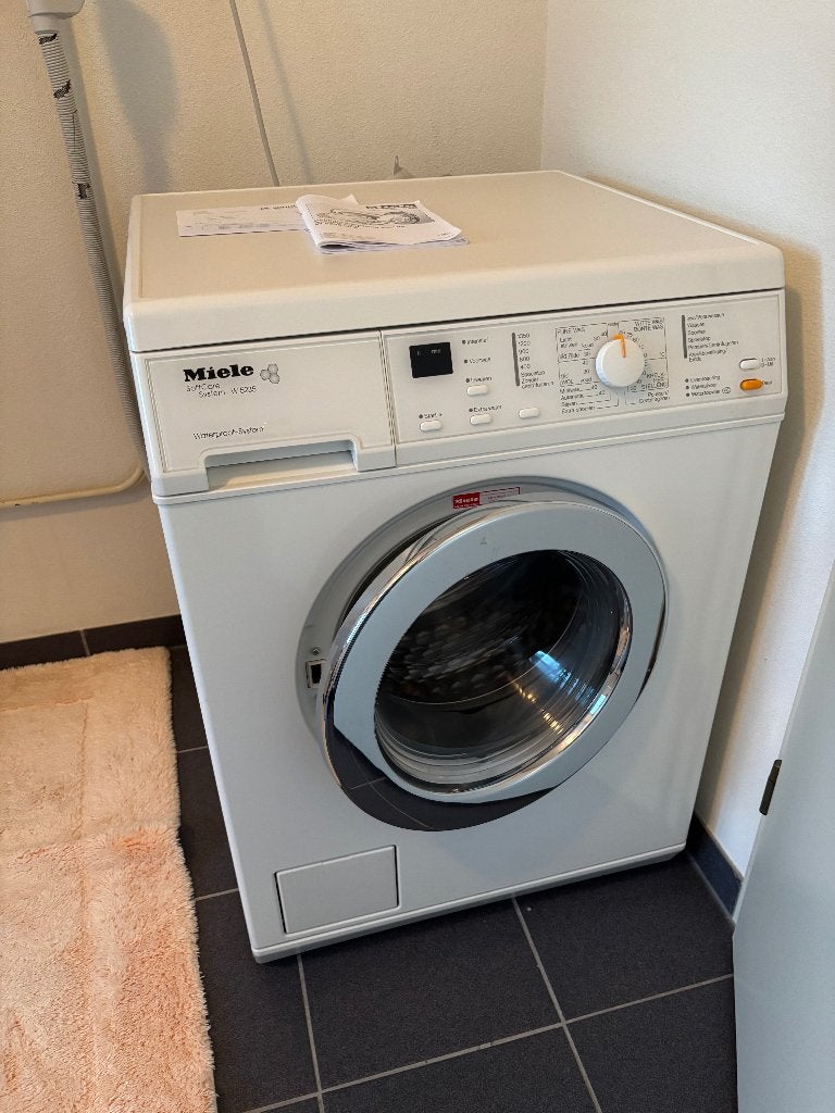 Miele wasautomaat, Ophalen, 1200 tot 1600 toeren, Gebruikt, 4 tot 6 kg