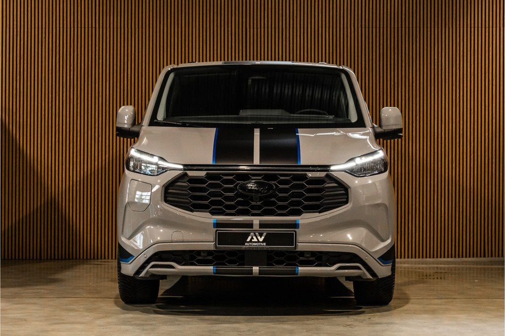 Ford Transit Custom 320 2.5 PHEV Sport DC | Dubbel Cabine |, Zwart, 4 cilinders, Leder en Stof, 59 km/l