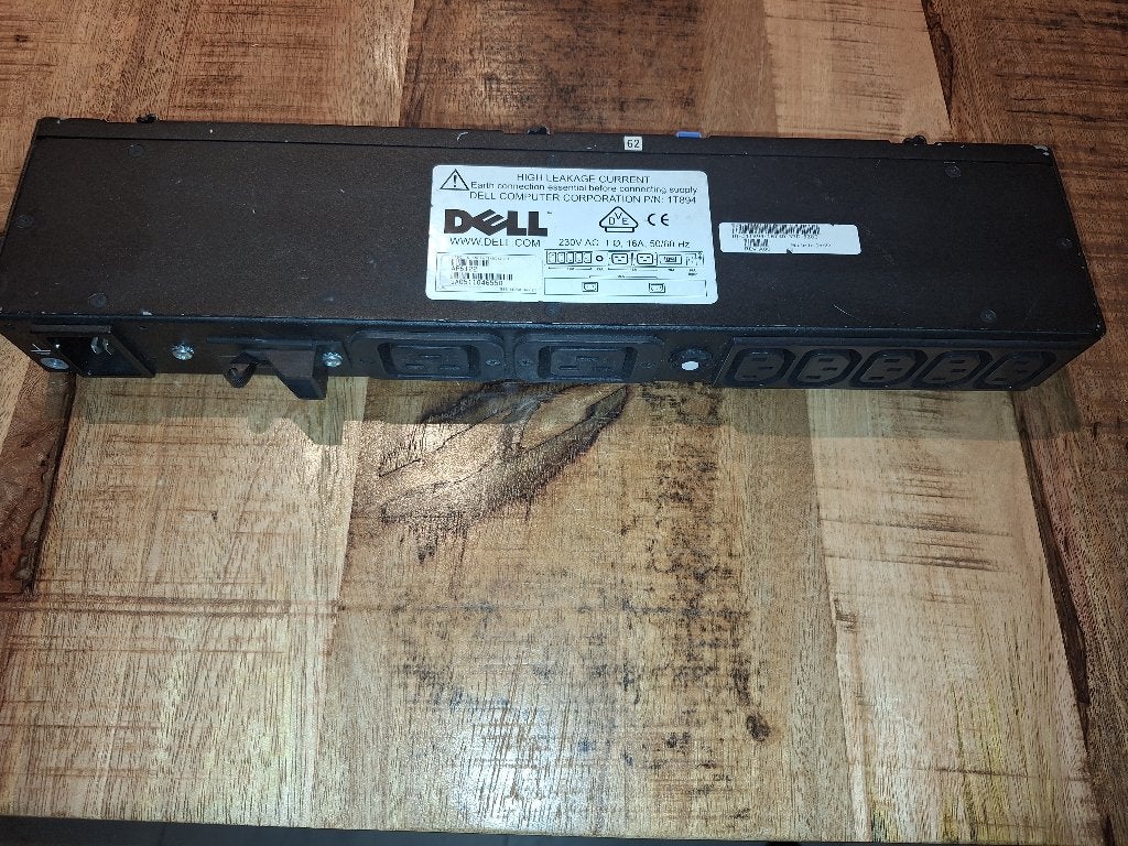 Servervoeding Rack PDU – 16A – 230V – Dell / APC AP6122, Computers en Software, Interne voedingen, Gebruikt, Ophalen of Verzenden