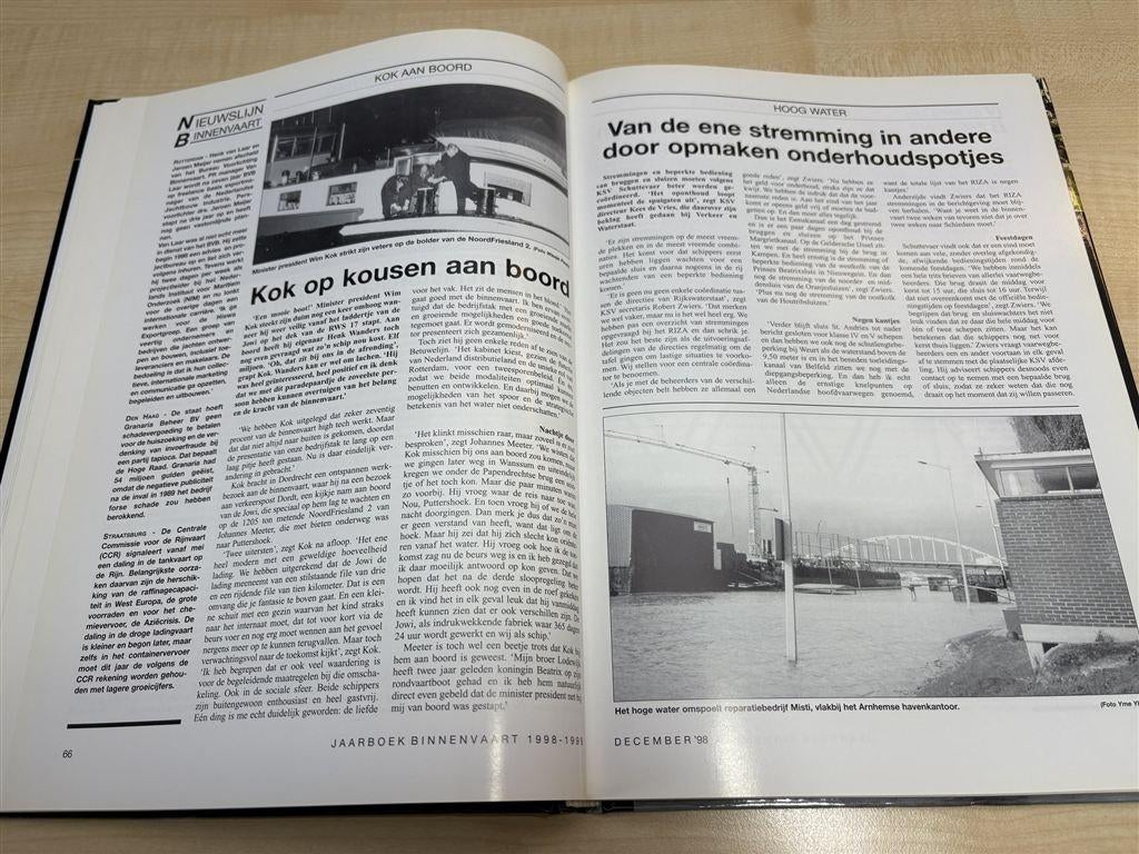 Jaarboek Binnenvaart [1999] — Overzicht in Woord & Beeld, Verzamelen, Scheepvaart, N.v.t., N.v.t., Ophalen of Verzenden, Zo goed als nieuw