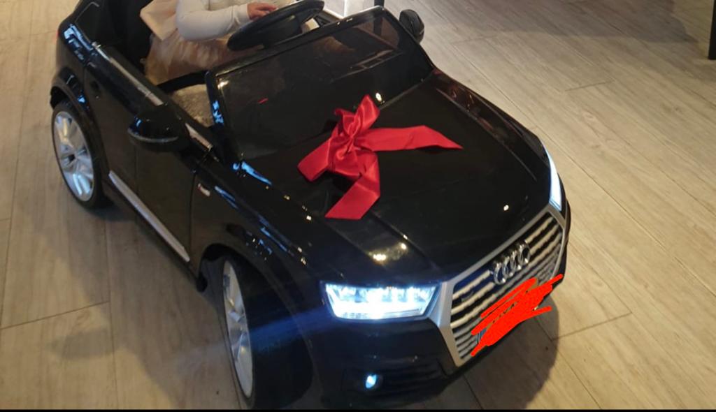 Audi auto gebruikt met accu, Kinderen en Baby's, Speelgoed | Buiten | Accuvoertuigen, Ophalen of Verzenden, Zo goed als nieuw