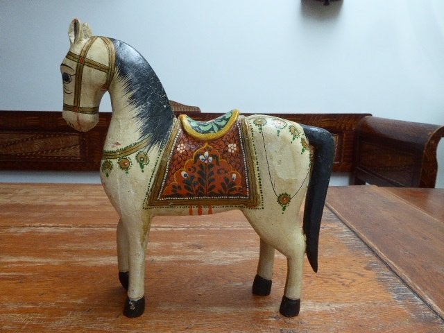 Antiek houten paardje, Indiaas huwelijkspaard Ghodi (4)