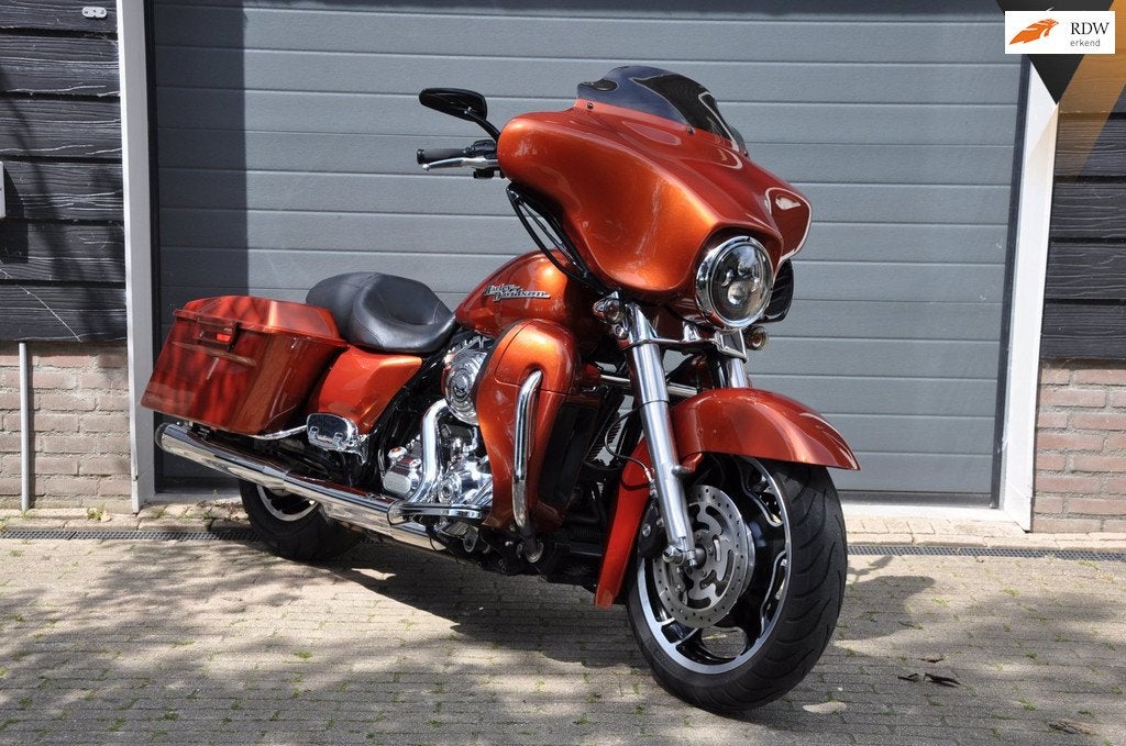 Harley Davidson FLHX Street Glide 103 ABS Zeer nette motor, Motoren, Motoren | Harley-Davidson, Bedrijf, Toermotor, meer dan 35 kW