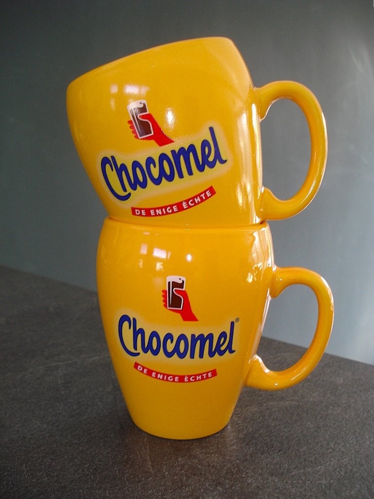 Nieuw: 2 x Chocomel beker / mok, Overige merken, Nieuw, Ophalen of Verzenden, Overige stijlen