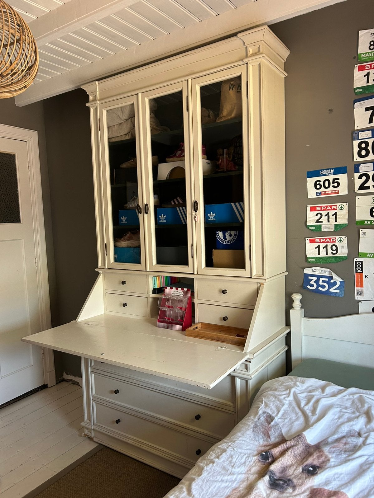Luxe kast met bureau klep, Ophalen, Zo goed als nieuw