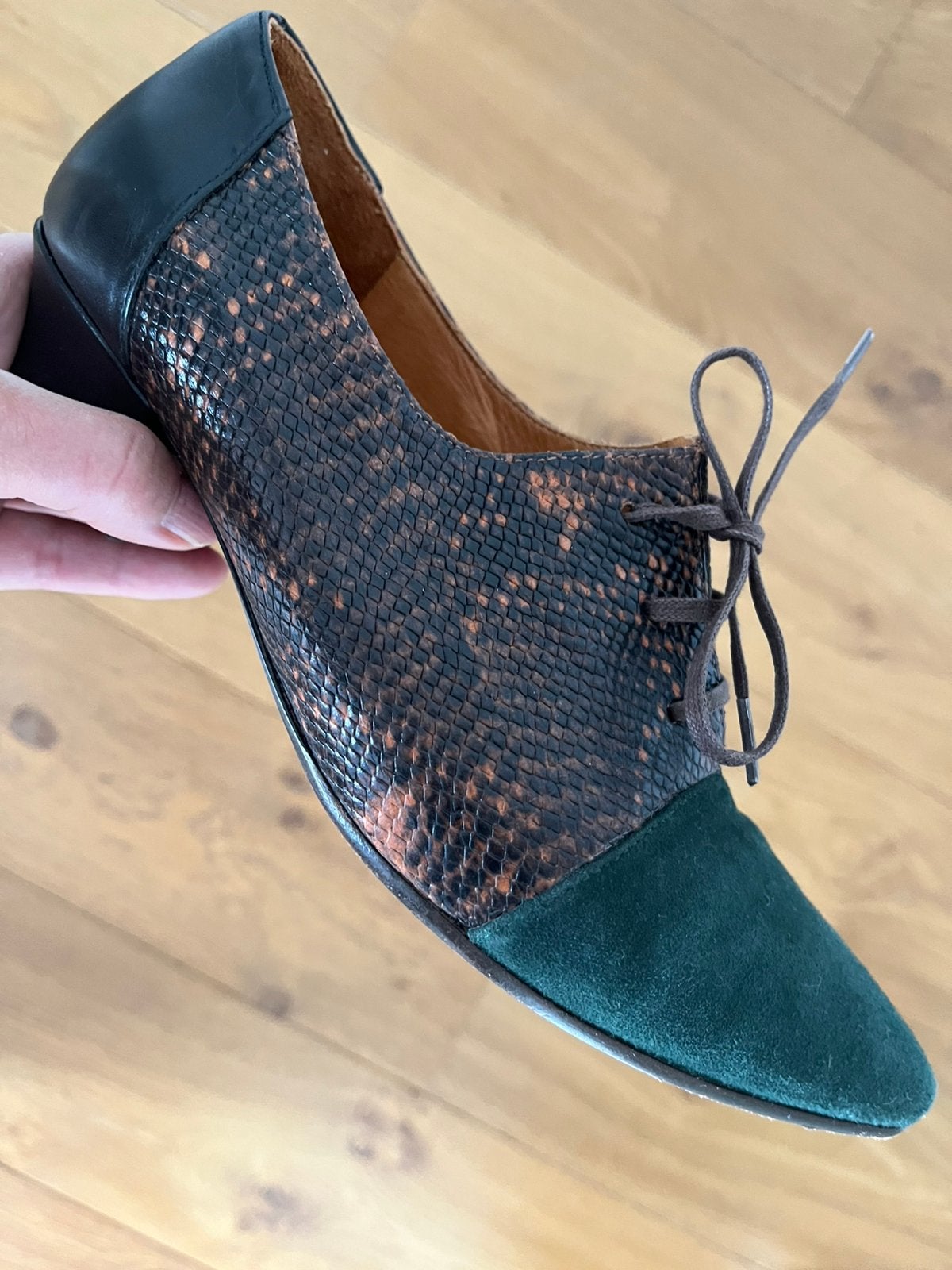 Chie Mihara schoenen maat 38, Kleding | Dames, Schoenen, Ophalen of Verzenden, Zo goed als nieuw, Sneakers of Gympen