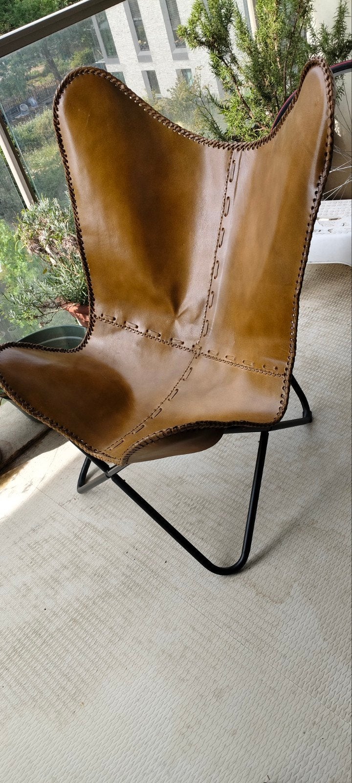 Klassiek leren vlinderstoel, gepoedercoat onderstel, Ophalen, Art deco, Zo goed als nieuw, 50 tot 75 cm