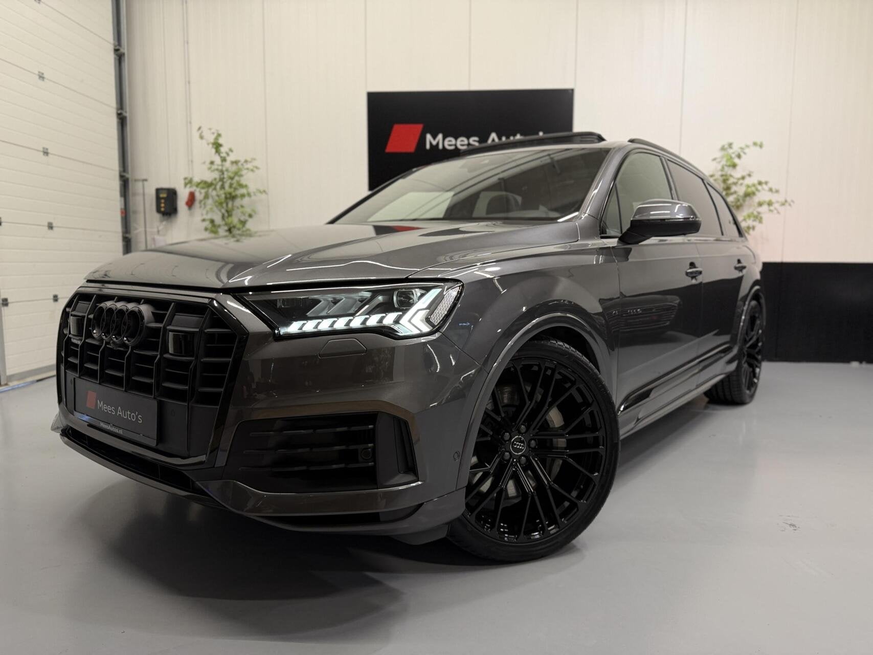 Audi Q7 55 TFSI e quattro Pro Line Plus|B&O|Pano|Luchtv|22", Automaat, Gebruikt, 2995 cc, Plug-in hybride