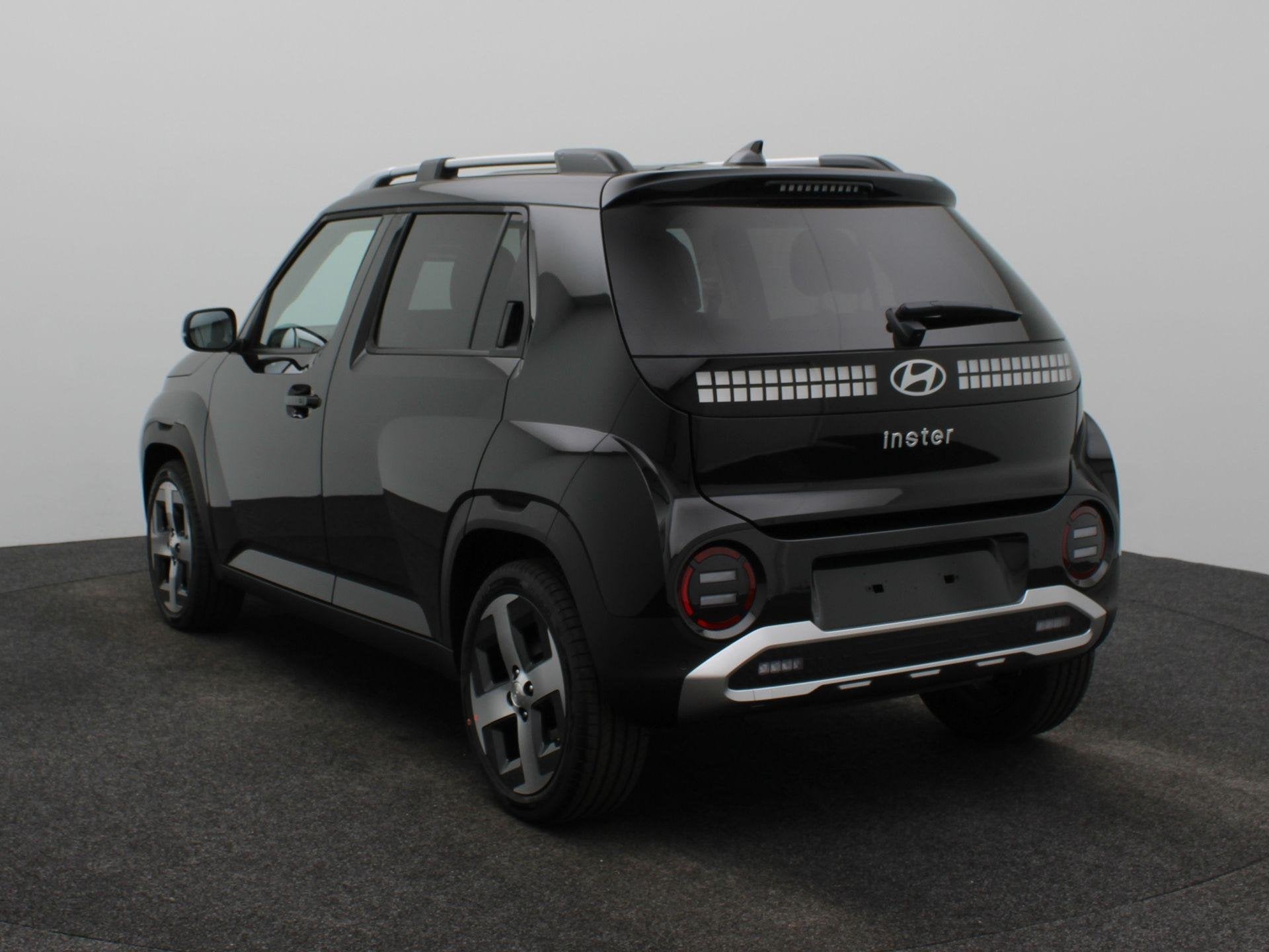Hyundai INSTER Pulse Advanced 42 kWh | Schuif-/kanteldak | S, Stof, 1280 kg, Zwart, Met garantie (alle)