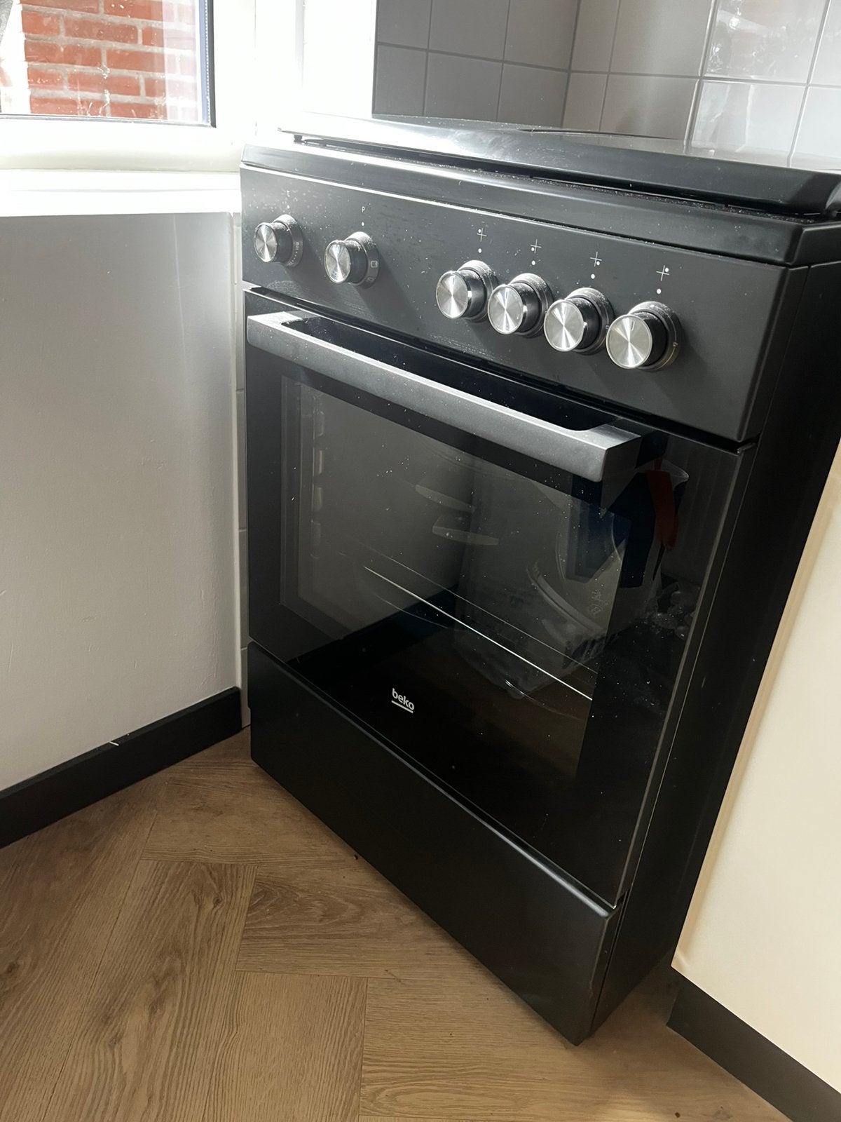 Beko FBM6202ANL AeroPerfect, Witgoed en Apparatuur, Fornuizen, Ophalen, 4 kookzones, Zo goed als nieuw, Gas