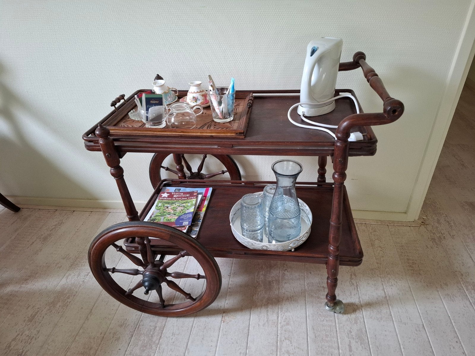 antieke theewagen of servieswagen, Huis en Inrichting, Ophalen, 50 tot 100 cm, Zo goed als nieuw, Rechthoekig
