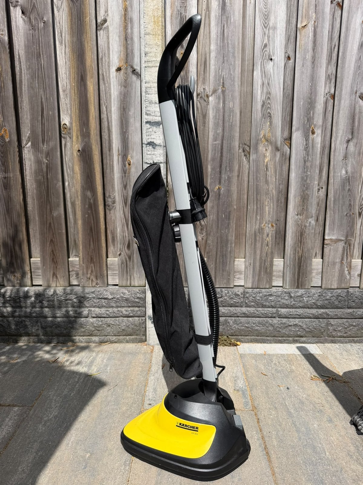 Karcher boenmachine fp303, Doe-het-zelf en Verbouw, Reinigingsmachines, Ophalen of Verzenden, Zo goed als nieuw