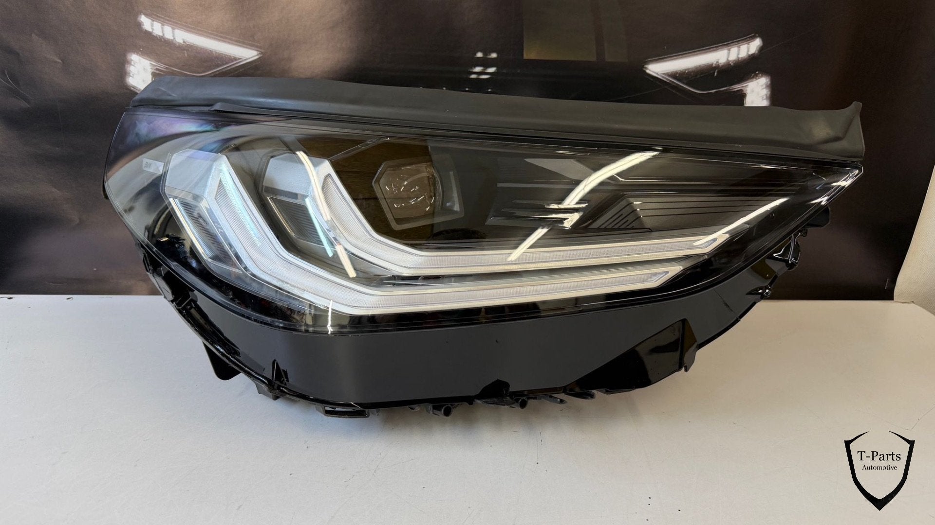 Rechts koplamp BMW X3 G45 volledig LED 5A1BD18 5A1BD18-08, Petuelring 130
80788  Munich, DE, Gebruikt, Info@bmw.de, Ophalen of Verzenden