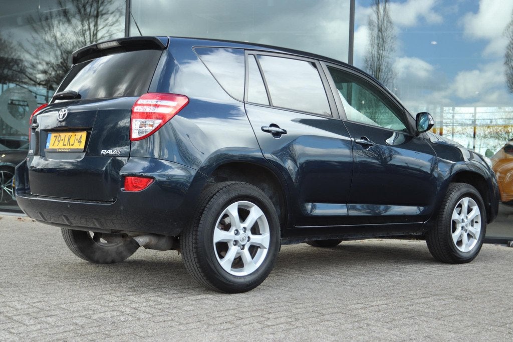 TOYOTA RAV4 2.0 VVTi DYNAMIC 2WD | NAVI | CLIMATE | CRUISE |, Auto's, Toyota, Voorwielaandrijving, Euro 5, Stof, Gebruikt