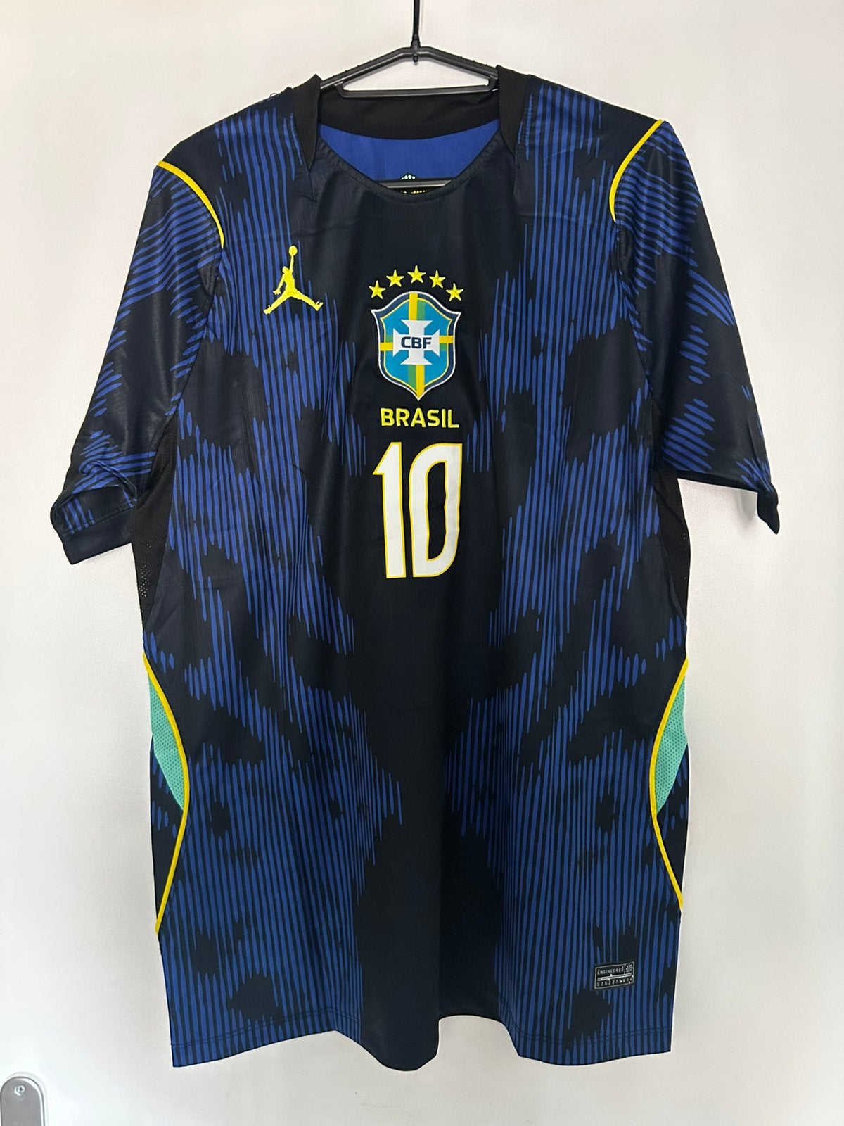 Brazil Jordan Neymar JR Shirt - Size L, Verzenden, Zo goed als nieuw, Shirt