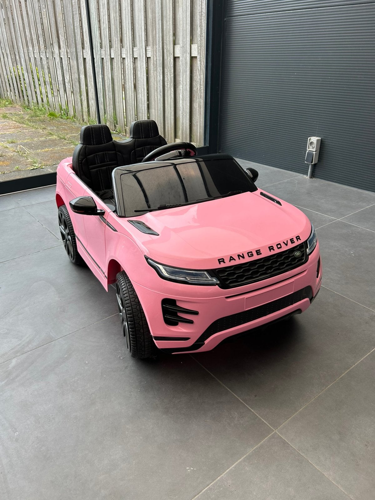 Range rover auto roze ‘nieuw’, Kinderen en Baby's, Speelgoed | Buiten | Accuvoertuigen, Ophalen of Verzenden, Zo goed als nieuw